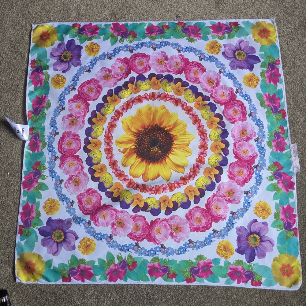 Lush Pretty As A Picture Knot Wrap